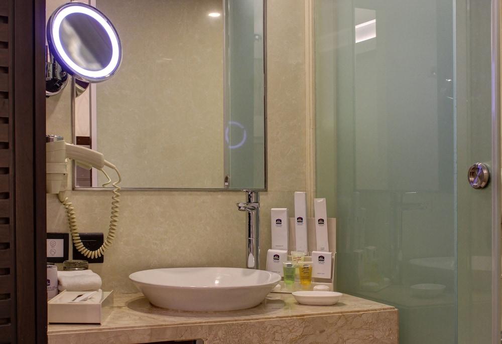 מומביי The Sahil Hotel מראה חיצוני תמונה