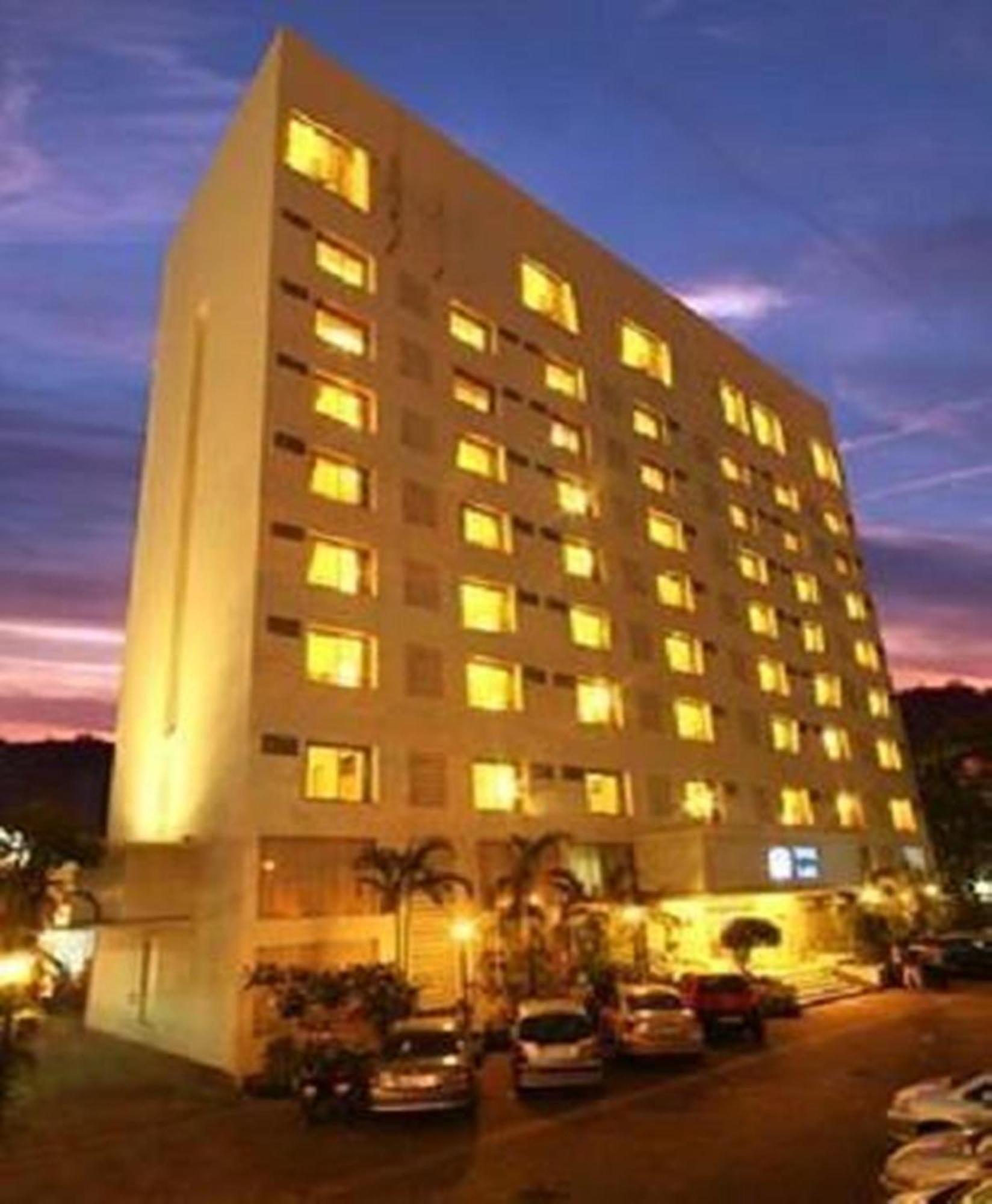 מומביי The Sahil Hotel מראה חיצוני תמונה